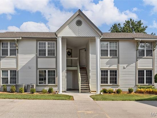 686 Sugar Trail Ct, Saint Peters, MO 63376