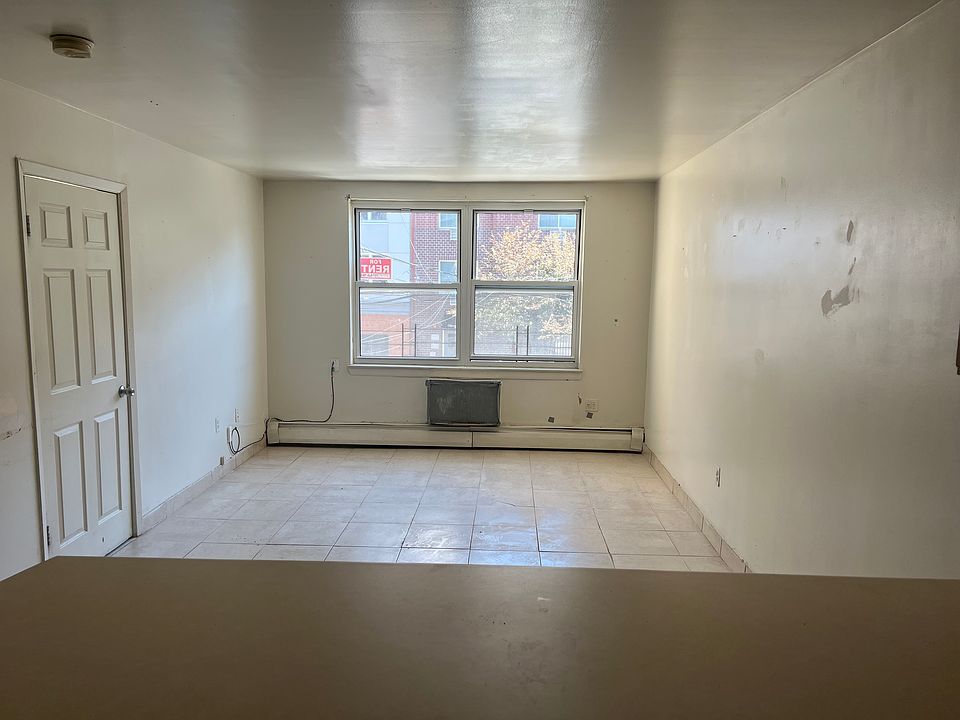 1st image of 1327 Clinton Ave APT 1