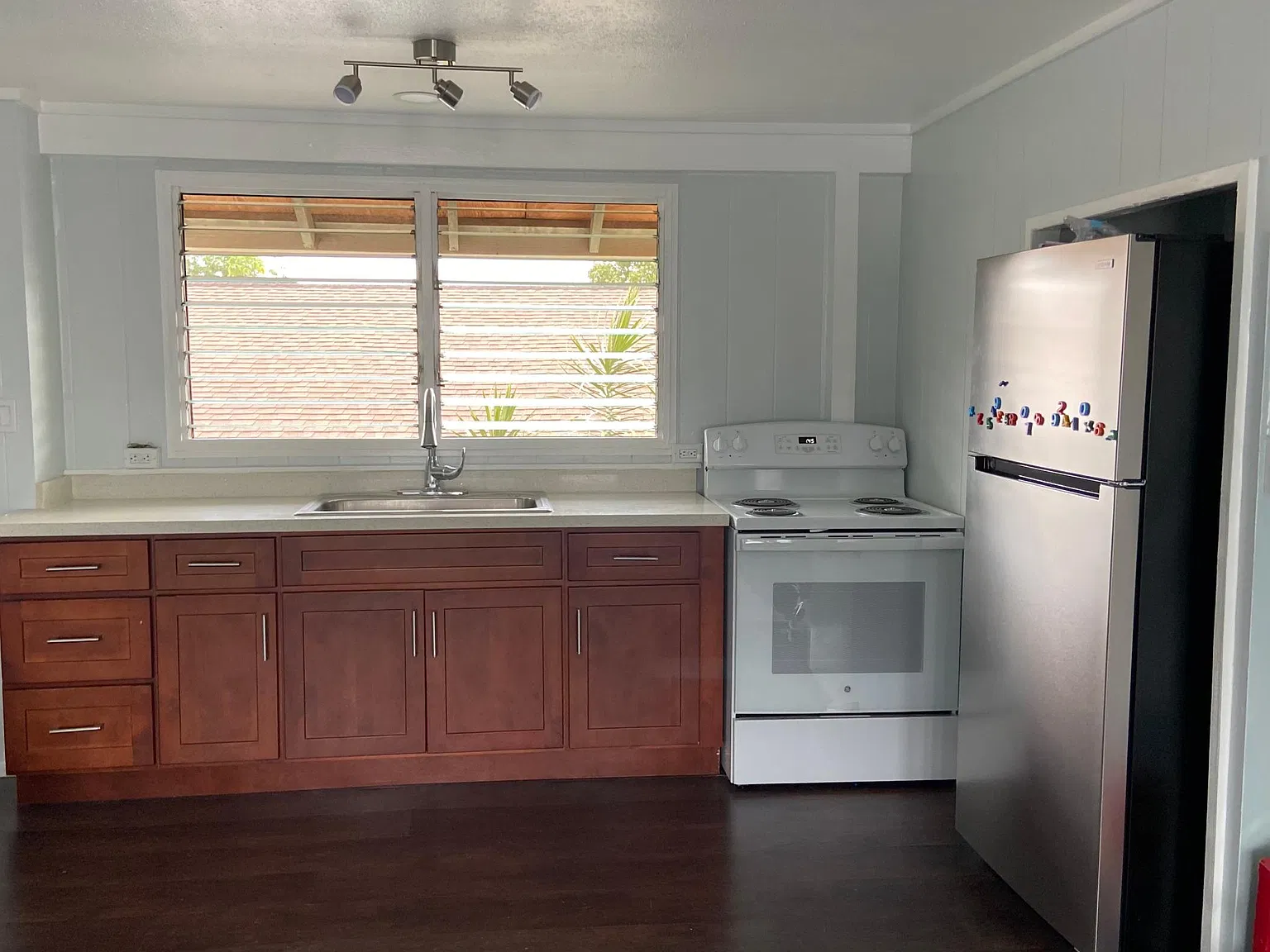 251 Waena St — Photo 1