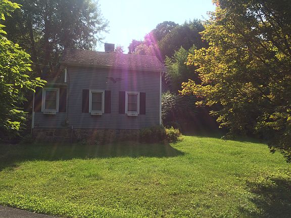 Charming colonial farmhouse