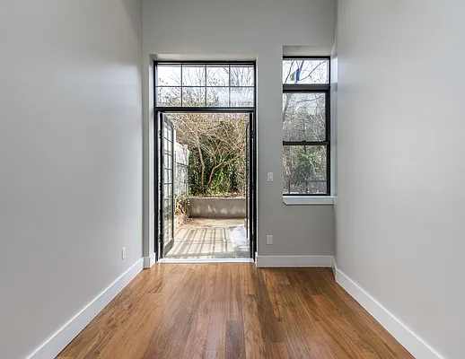 Rented by Nooklyn NYC LLC | media 9