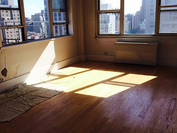 3rd image of 401 E 81st St APT 19F