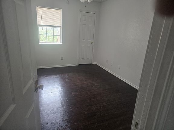 5th image of 3416 Wendelkin St #202
