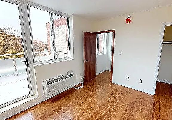 4th image of 82-76 116th St #801