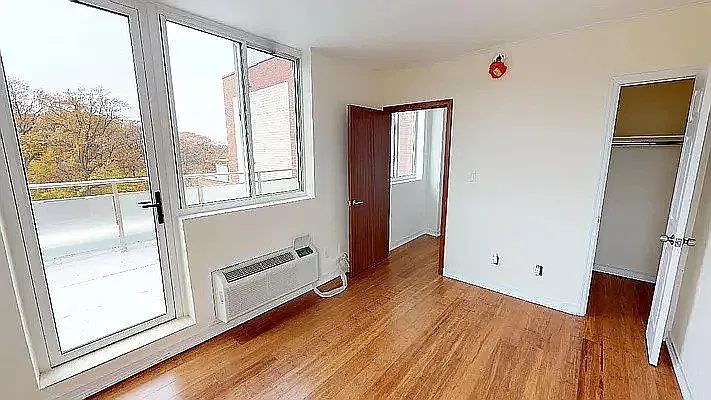 82-76 116th St #801 — Photo 4
