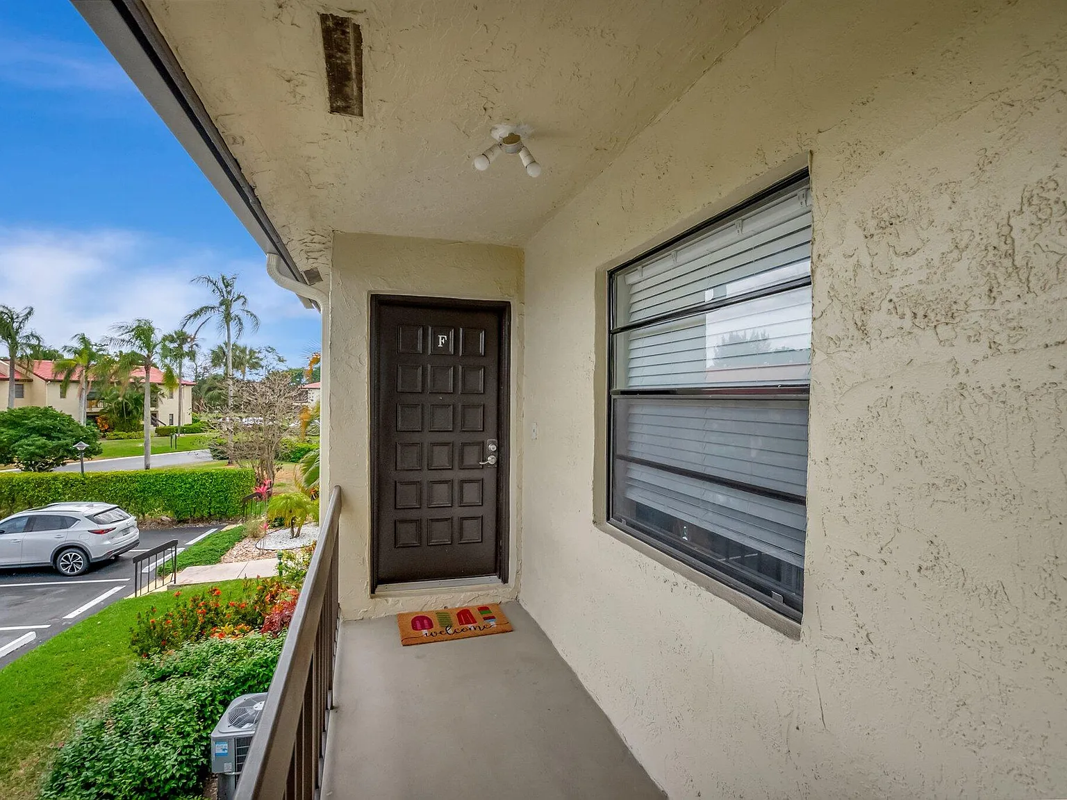 2 bed, 2.0 bath, 1216 sqft, $4,200 — Photo 4