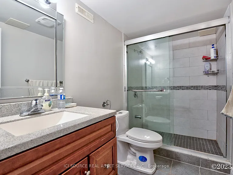 2 Waterton Cres — Photo 25