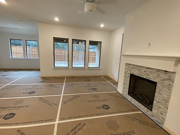 Quick Move In Home by Ashton Woods