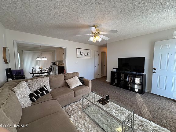 4th image of 524 Twin Creeks Drive