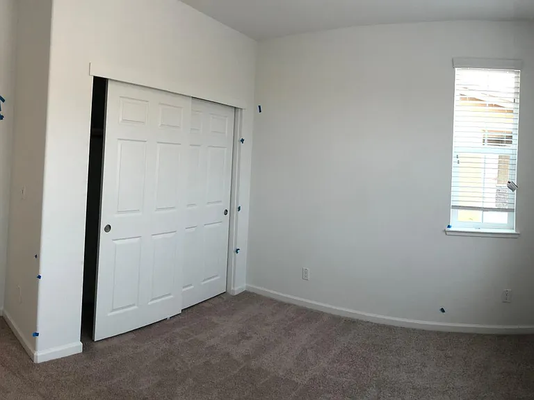 4033 Southampton St — Photo 6