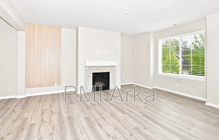 7423 Better Way SE #105 — Photo 4