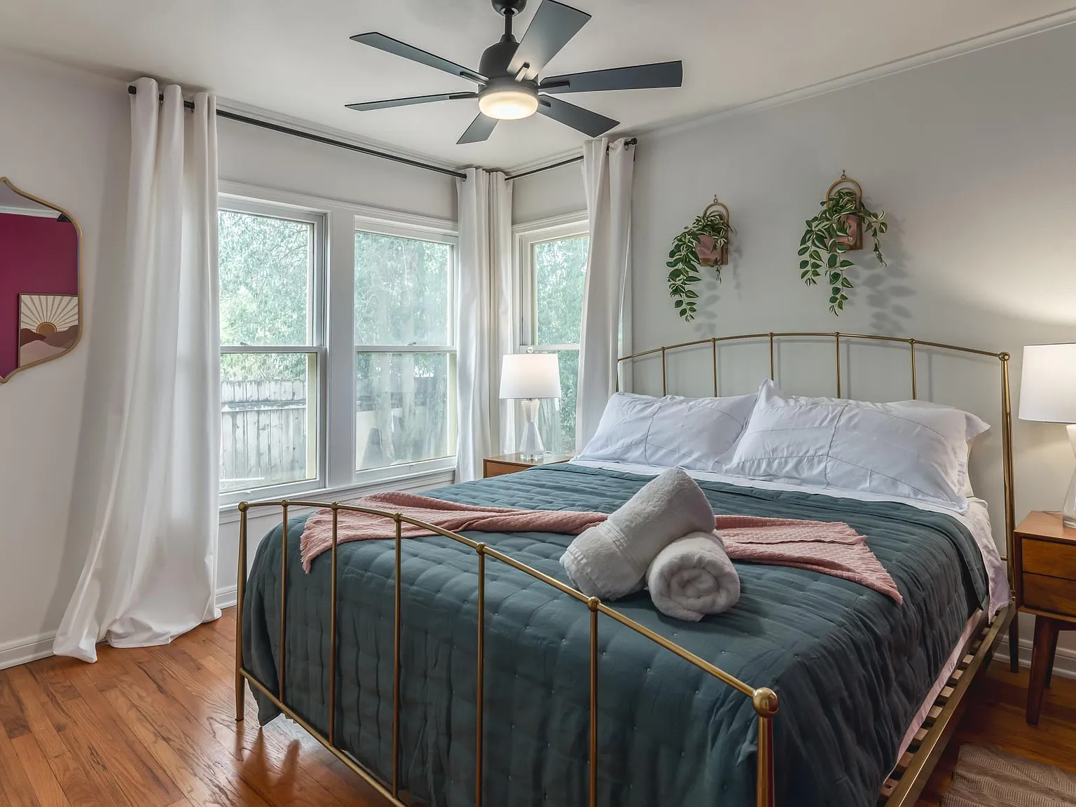 2 bed, 1013 sqft, $3,200 — Photo 4