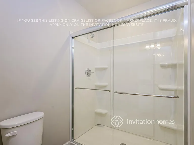30 N Riverside Dr — Photo 13