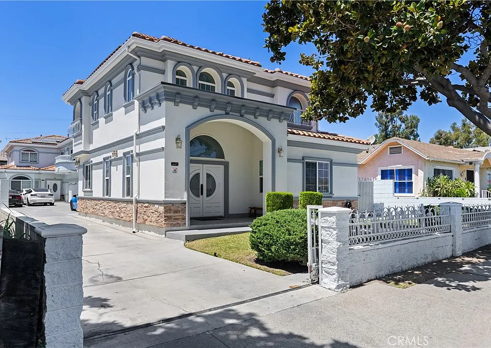 2727 Walnut Grove Ave