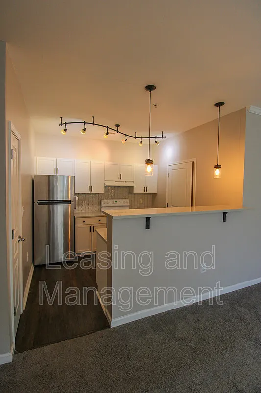 1 bed, 1.0 bath, 759 sqft, $1,830 — Photo 3