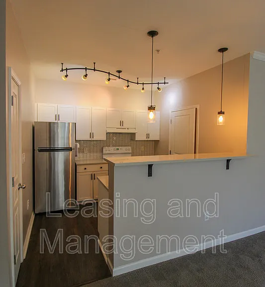 600 Bucksley Ln #205 — Photo 2