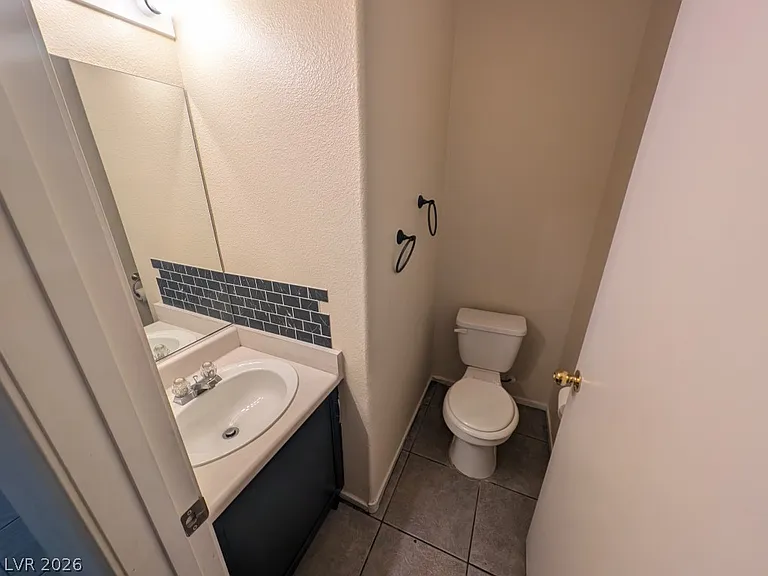 2520 Sierra Luna Ave #102 — Photo 4