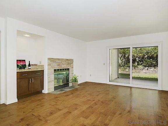 3rd image of 7301 Calle De Fuentes
