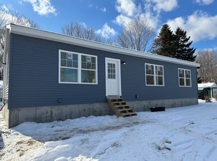 12 Grant St, Springvale, ME 04083