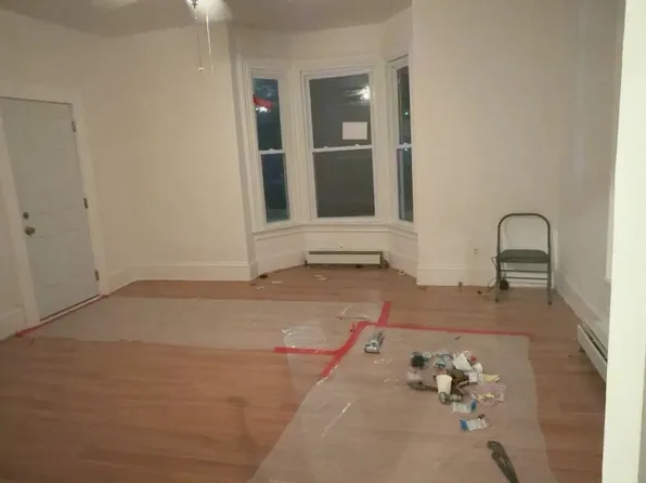 274 Pine St APT 1, Lewiston, ME 04240