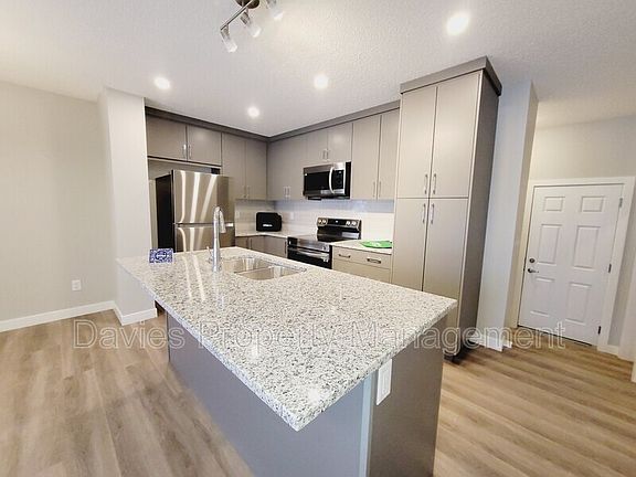 5th image of 988 Stillwater Blvd NW