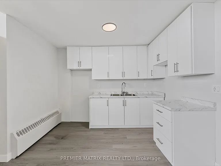 65 Thorncliffe Park Dr #608 — Photo 10