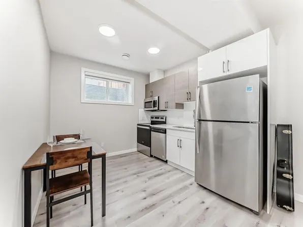 6536 Chappelle Vis SW #Basement, Edmonton, AB T6W 4A3