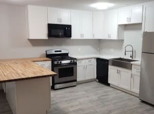 1700 Baywood Dr #404, Bay City, TX 77414