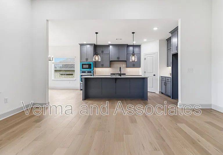 920 Trestle Ln — Photo 25