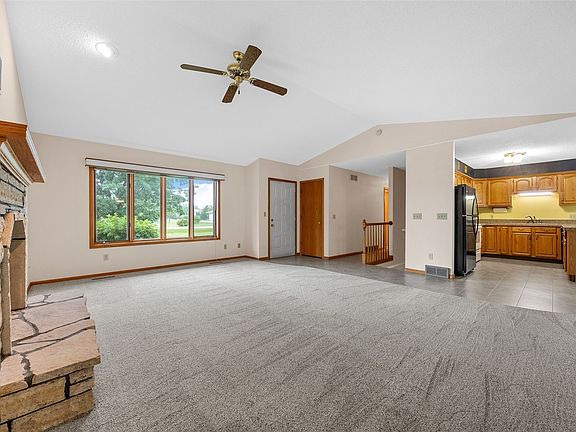 4th image of 9189 Deer Ridge Dr