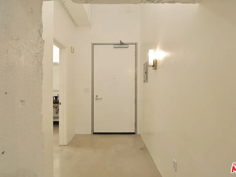 849 S Broadway #M02 — Photo 15