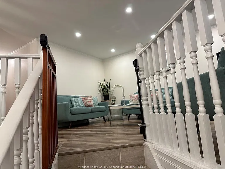 7929 Hawthorne Dr — Photo 5