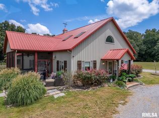 19101 E Old Lake Rd, West Frankfort, IL 62896