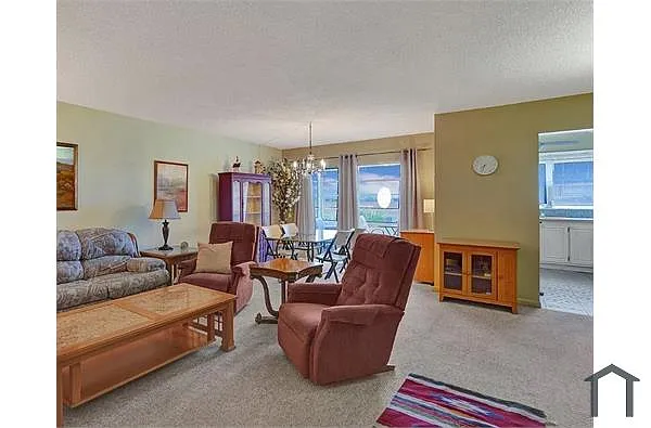 Building Photo - 4047 NW 16th St #403