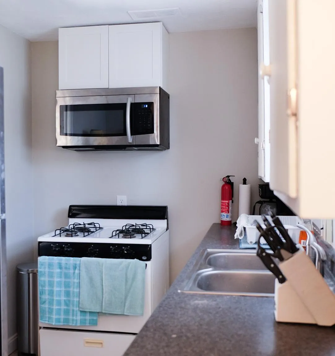 459 Clinton St — Photo 4