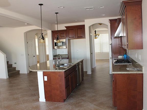 4th image of 21437 S 194th St