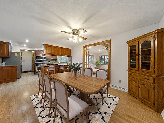 5th image of 606 Riverdale Rd