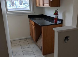 19 Montreal St APT 3, Portland, ME 04101