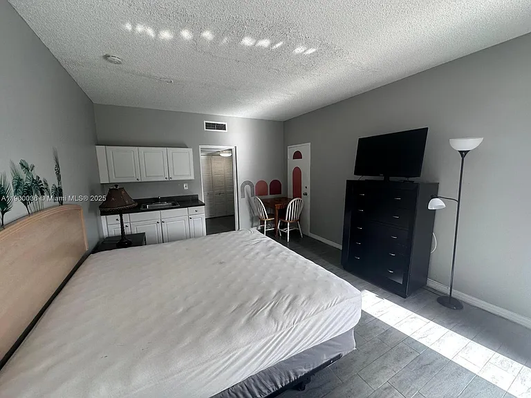 26 Diplomat Pkwy #2342 — Photo 4