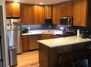 2010 Ridge Dr APT 11, Saint Louis Park, MN 55416