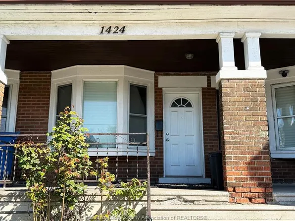 1424 Wyandotte St W, Windsor, ON N9B 1H4
