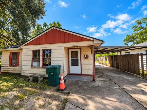 4665 Buffalo St, Beaumont, TX 77703