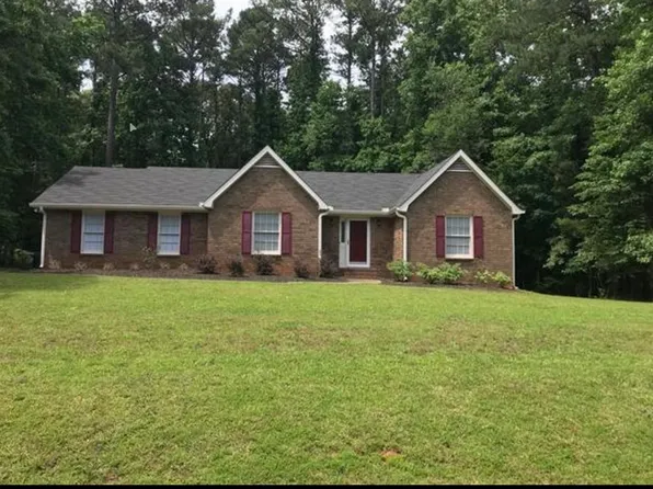135 Firethorn Ln, Fayetteville, GA 30215
