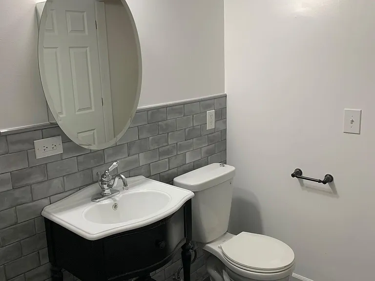 1819 S Peoria St #1 — Photo 9