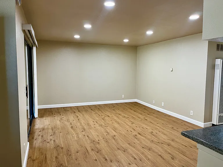 1721 Coronado Ave #303 — Photo 2