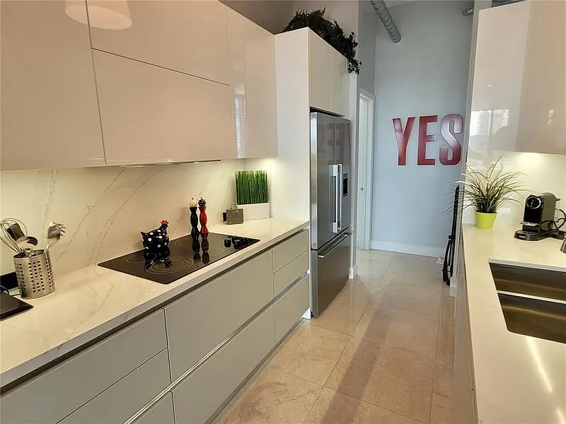 2 bed, 1204 sqft, $4,500 — Photo 2