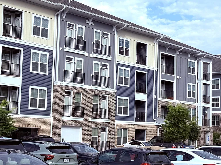 2055 Stanford Ln — Photo 18