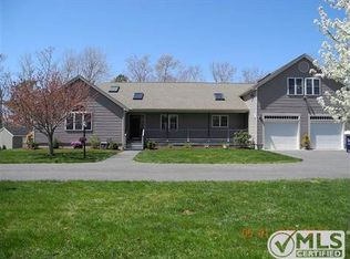 1 Hidden Cove Ln, Wareham, MA 02571