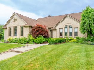 19037 Killeen Dr, Clinton Township, MI 48038