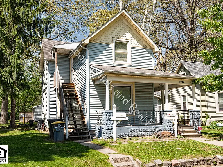 3112 Thompson Ave — Photo 2